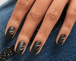 Black-Nail-Polishes-6