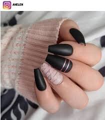 Black-Nails-9