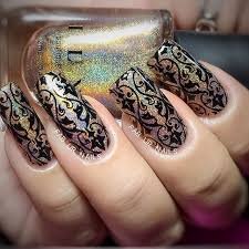 Black-Nails-With-Gold-Stamping-10