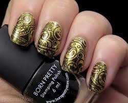 Black-Nails-With-Gold-Stamping-7