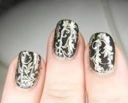 Black-Nails-With-Gold-Stamping-8