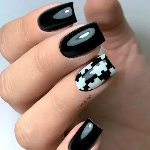 Black-Nails-With-Puzzle-Accent-1.jpg