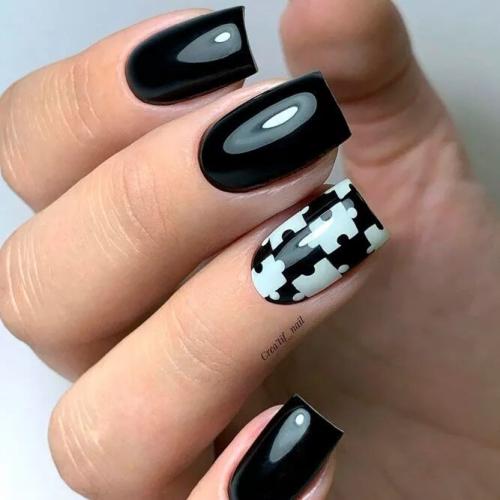 Black-Nails-With-Puzzle-Accent-1