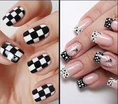 Black-Nails-With-Puzzle-Accent-6
