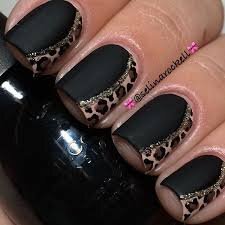 Black-Nails-with-Hot-Animal-Print-8