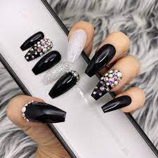 Black-Pearl-Nails-2