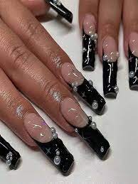 Black-Pearl-Nails-3