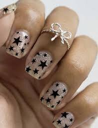 Black-Stars-Nail-Design-10