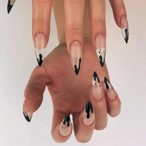 Black-Stiletto-Nails-And-Negative-Space-1