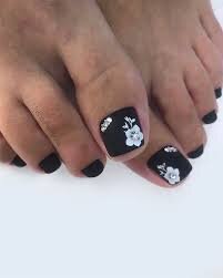 Black-Toe-Nail-Colors-5