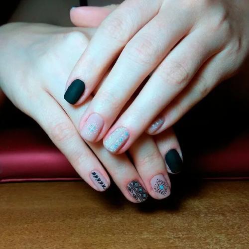 Black-and-Nude-Nail-Design-Ideas-3