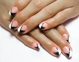 Black-and-White-French-Tip-Nails-10