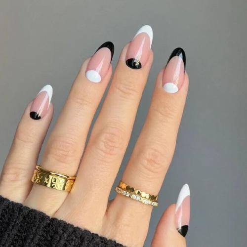 Black-and-White-French-Tip-Nails-3