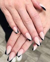 Black-and-White-French-Tip-Nails-4