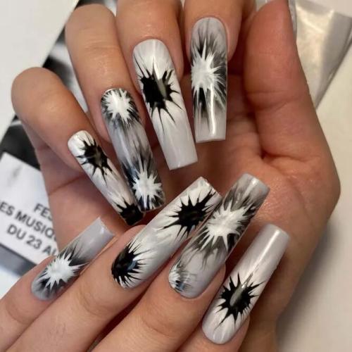 Black-and-White-Long-Nails-2