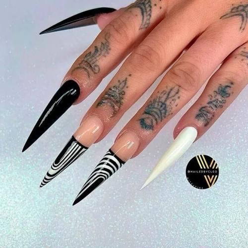 Black-and-White-Long-Stiletto-Nails-2
