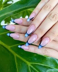 Blue-Abstract-Stiletto-Nails-5