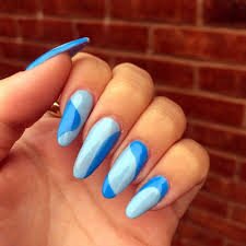 Blue-Abstract-Stiletto-Nails-8