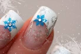 Blue-Glitter-Wedding-Nail-Idea-4