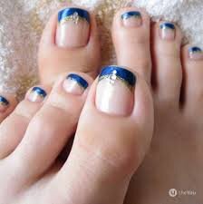 Blue-Matte-with-Gold-Glitter-Toes-8