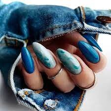 Blue-Shades-For-Your-Almond-Shaped-Nails-3