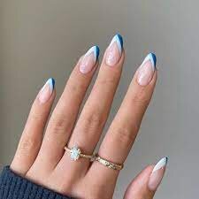 Blue-Shades-For-Your-Almond-Shaped-Nails-7