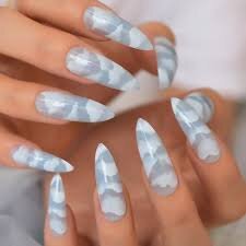 Blue-Sky-with-Clouds-Nails-5