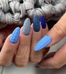 Blue-Sweater-Manicure-5