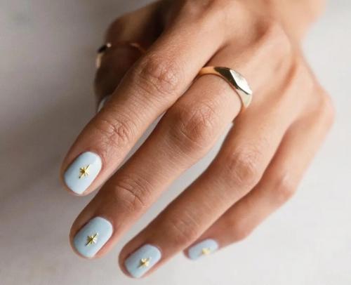 Blue-Wedding-Nails-With-Gold-Star-Detail-1