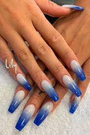 Blue-and-White-Ombre-Nails-2
