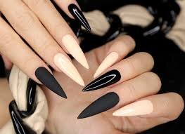 Bold-Combination-Of-Black-And-Nude-Coffin-Nails-6