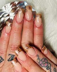 Branded-Luxury-Nails-4