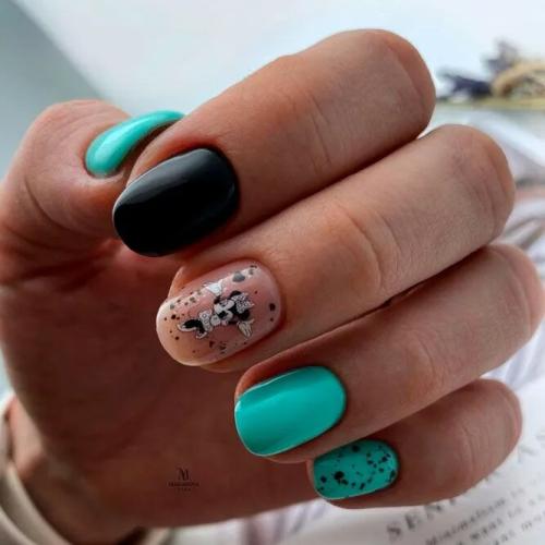 Bright-Aqua-Nails-Designs-With-Black-or-White-Accents-2