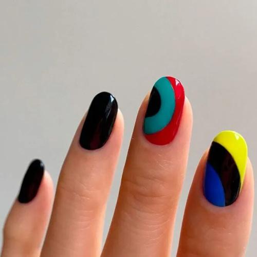 Bright-Colors-with-Black-Nails-1 (1)