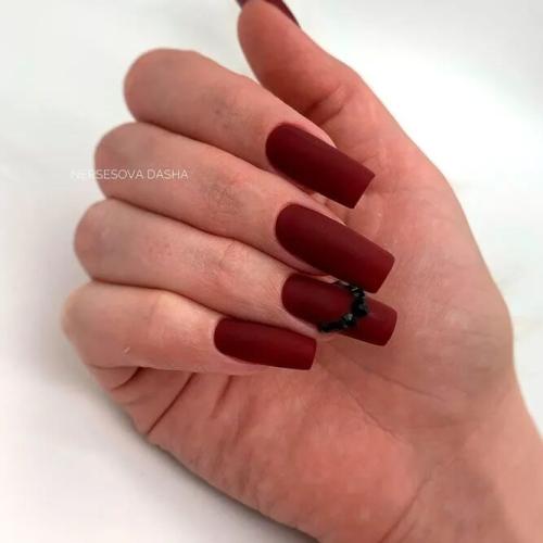 Burgundy-Nail-Designs-with-Rhinestones-2