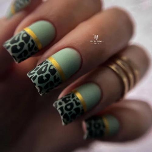 Calm-Green-for-Autumn-Nails-2