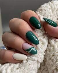 Calm-Green-for-Autumn-Nails-5