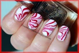 Candy-Cane-Swirl-Nails-6