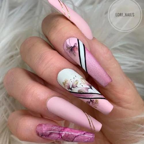 Chic-Ballerina-Nails-With-Glitter-3