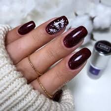 Chic-Dark-Burgundy-Nails-2