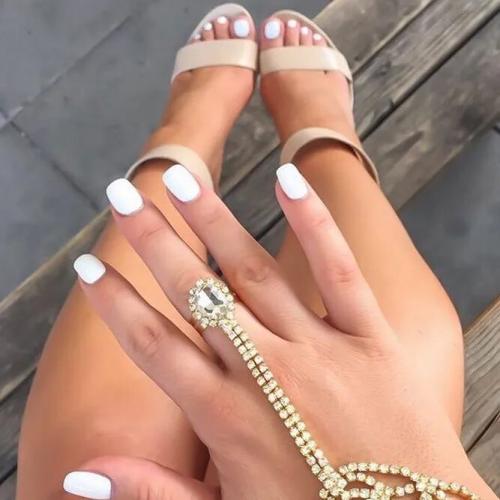 Chic-Toe-Nails-In-Pure-White-Color-1