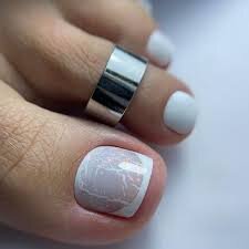 Chic-Toe-Nails-In-Pure-White-Color-7