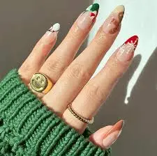 Christmas-Holiday-Nails-Art-Ideas-9