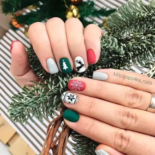 Christmas-Nails-Patterns-3