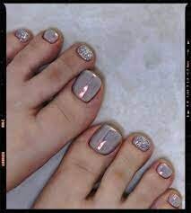 Chrome-Toe-Nails-2