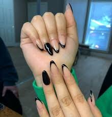 Classic-Black-Almond-Shaped-Nails-Colors-10