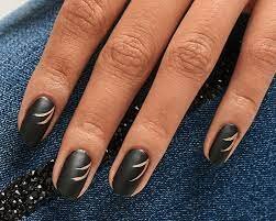 Classic-Black-Nails-With-Matte-Effect-4