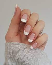 Classic-French-Nails-6 (1)