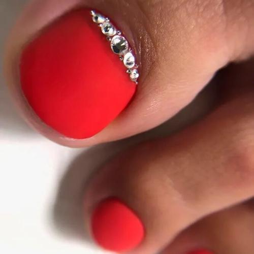 Classic-Red-Pedicure-3