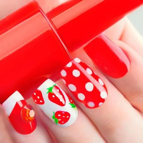 Classic-Red-Summer-Nails-4